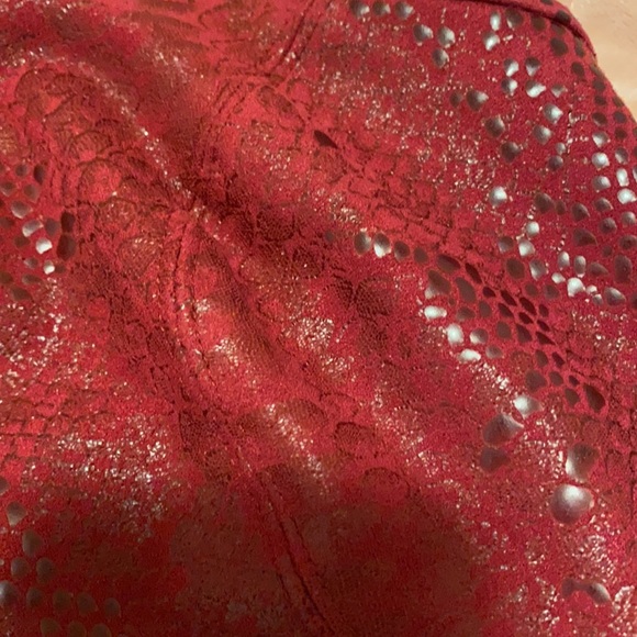 Guess backless halter top - Picture 3 of 3